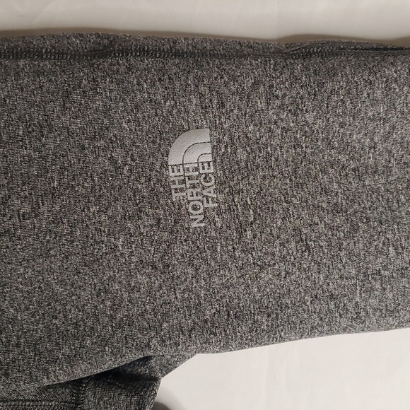 The North Face Flashdry Capri Leggings Gray Black Girls Regular Size 10-12 - Picture 4 of 10